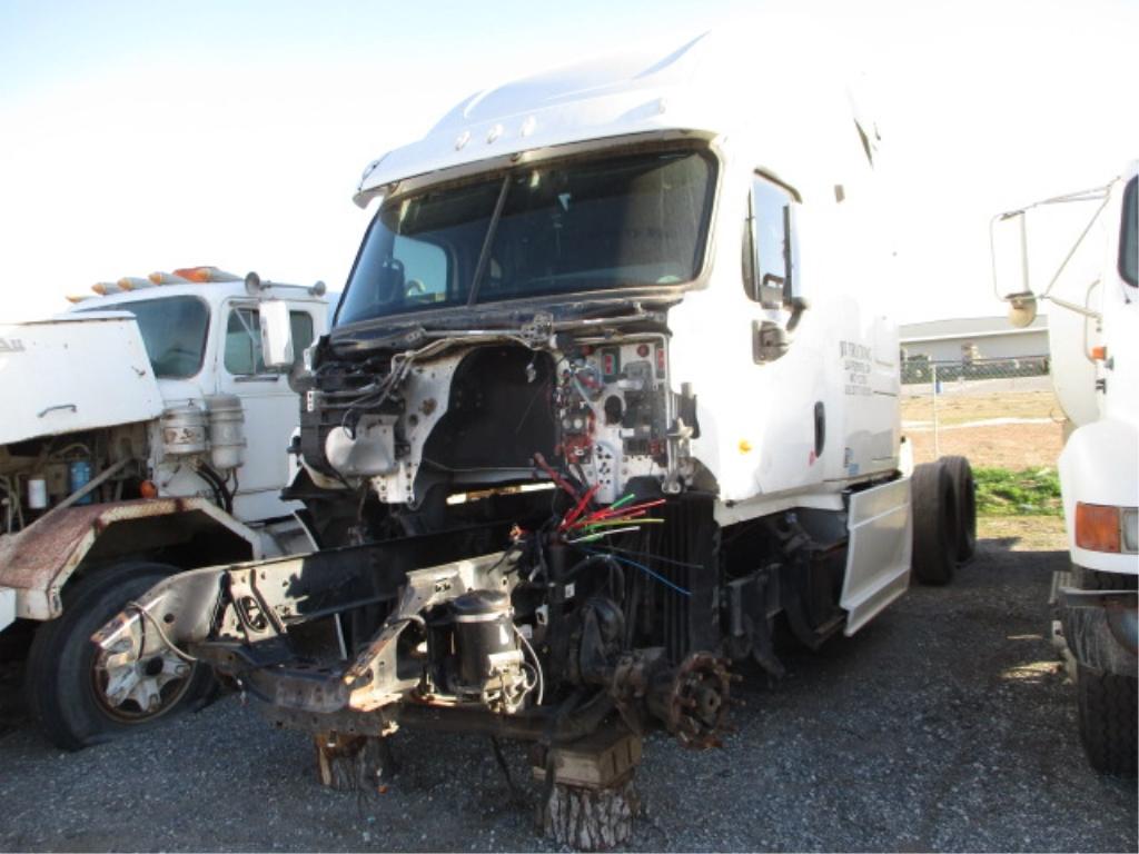 2013 Freightliner Cascadia T/A Truck Tractor,