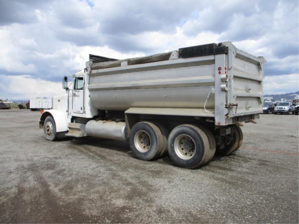 Peterbilt 379 T/A Dump Truck,