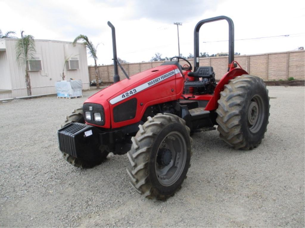 Massey Ferguson 4243 Ag Tractor,