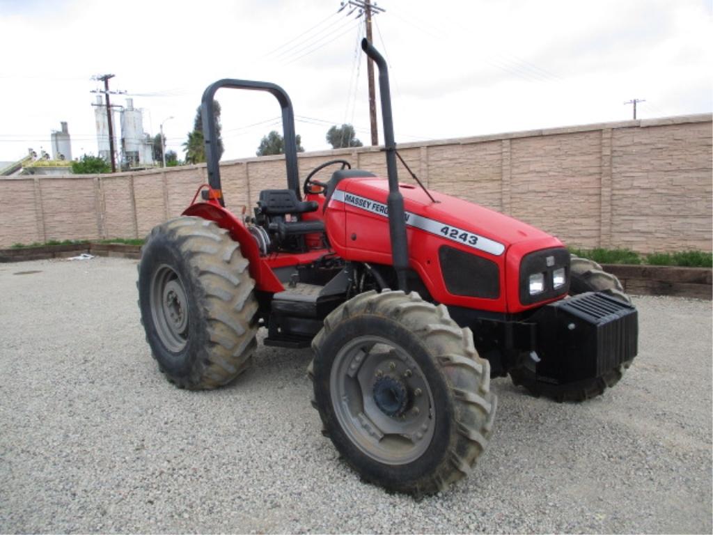 Massey Ferguson 4243 Ag Tractor,