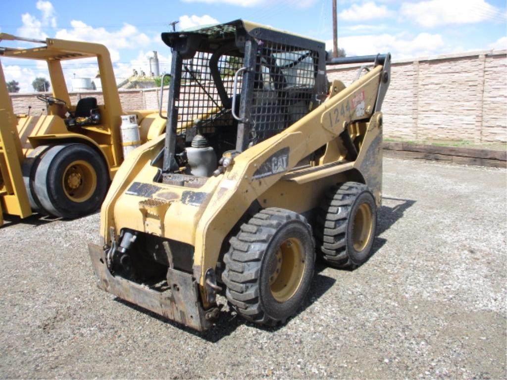 2005 Caterpillar 252B Skid Steer Loader,