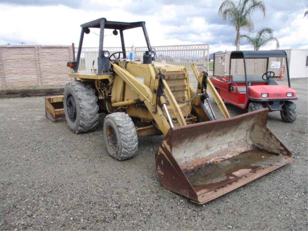 Case 480F Skip Loader,