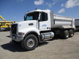 2002 Volvo VND T/A Dump Truck,