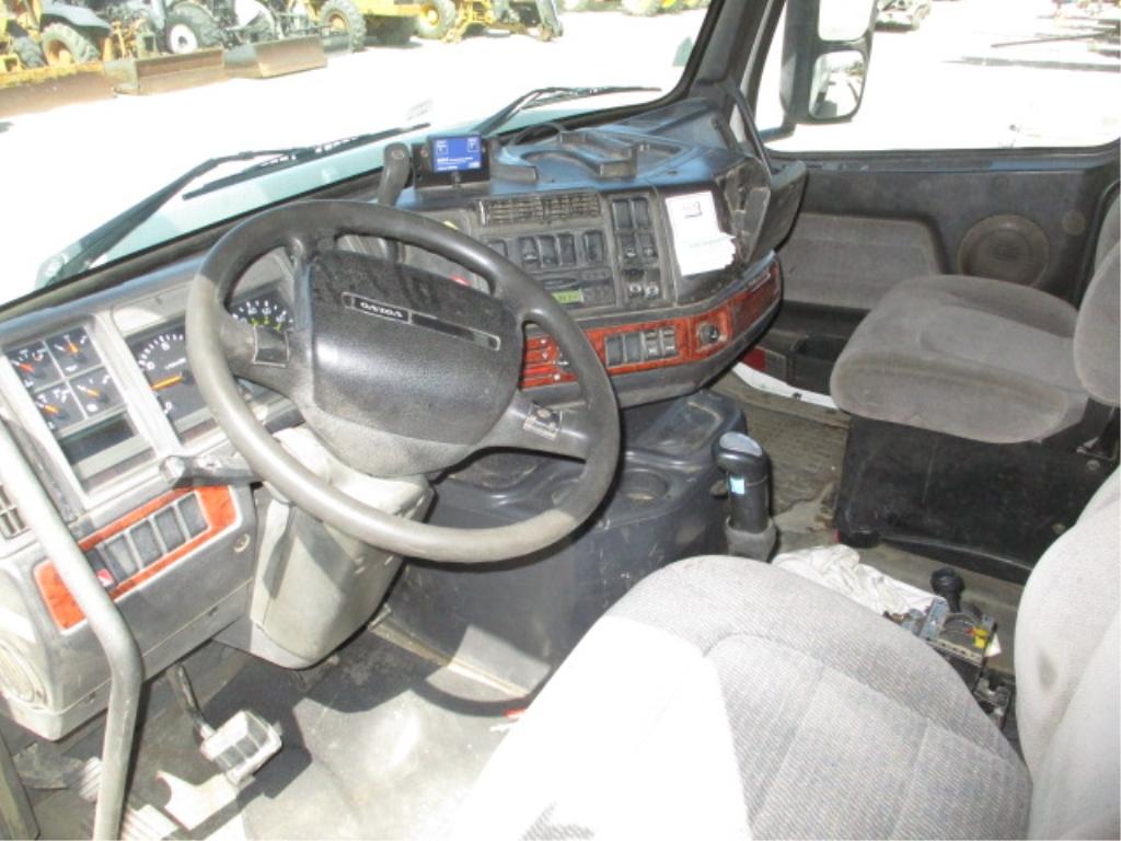 2002 Volvo VND T/A Dump Truck,