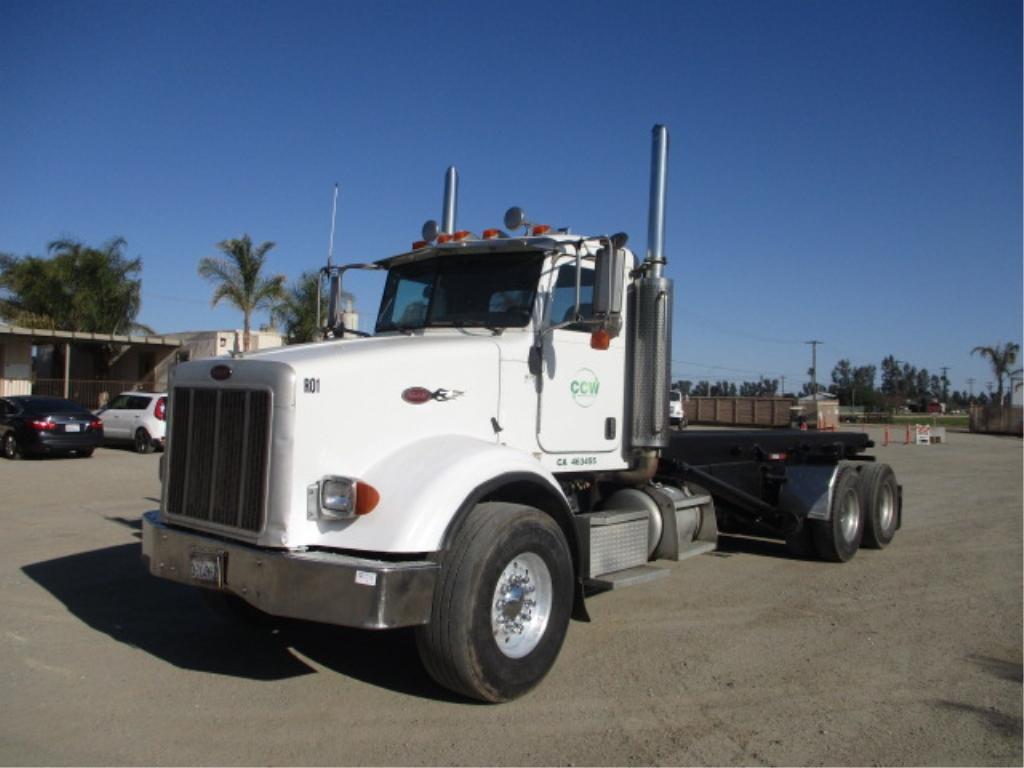 2005 Peterbilt 357 T/A Roll-Off Truck,