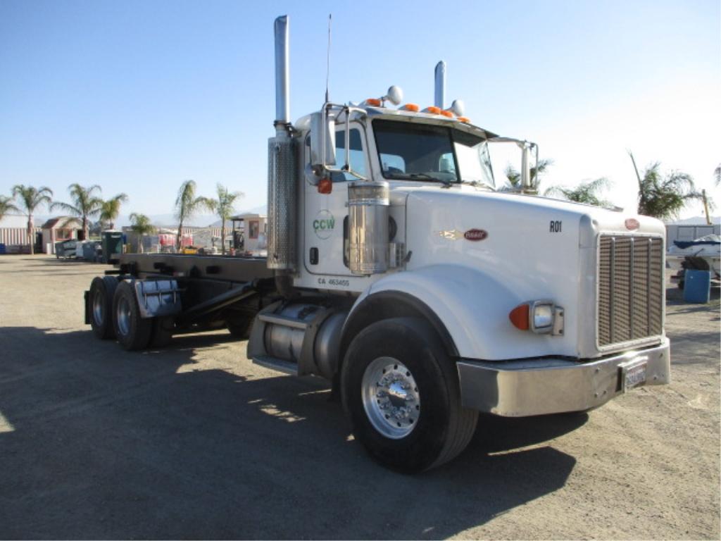 2005 Peterbilt 357 T/A Roll-Off Truck,