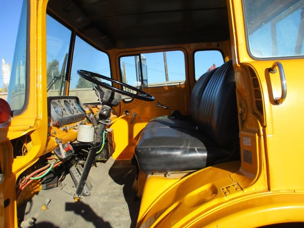 Ford C8000 COE S/A Crane Truck,