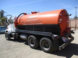 2001 Kenworth T800 T/A Vacuum Pump Truck,