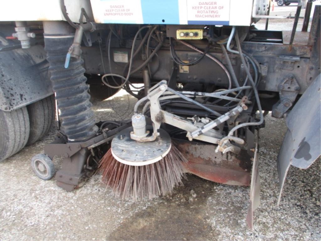 2000 Johnston SC7000 S/A Sweeper Truck,