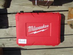 Unused Milwaukee M12 Hammervac Dust Extractor,