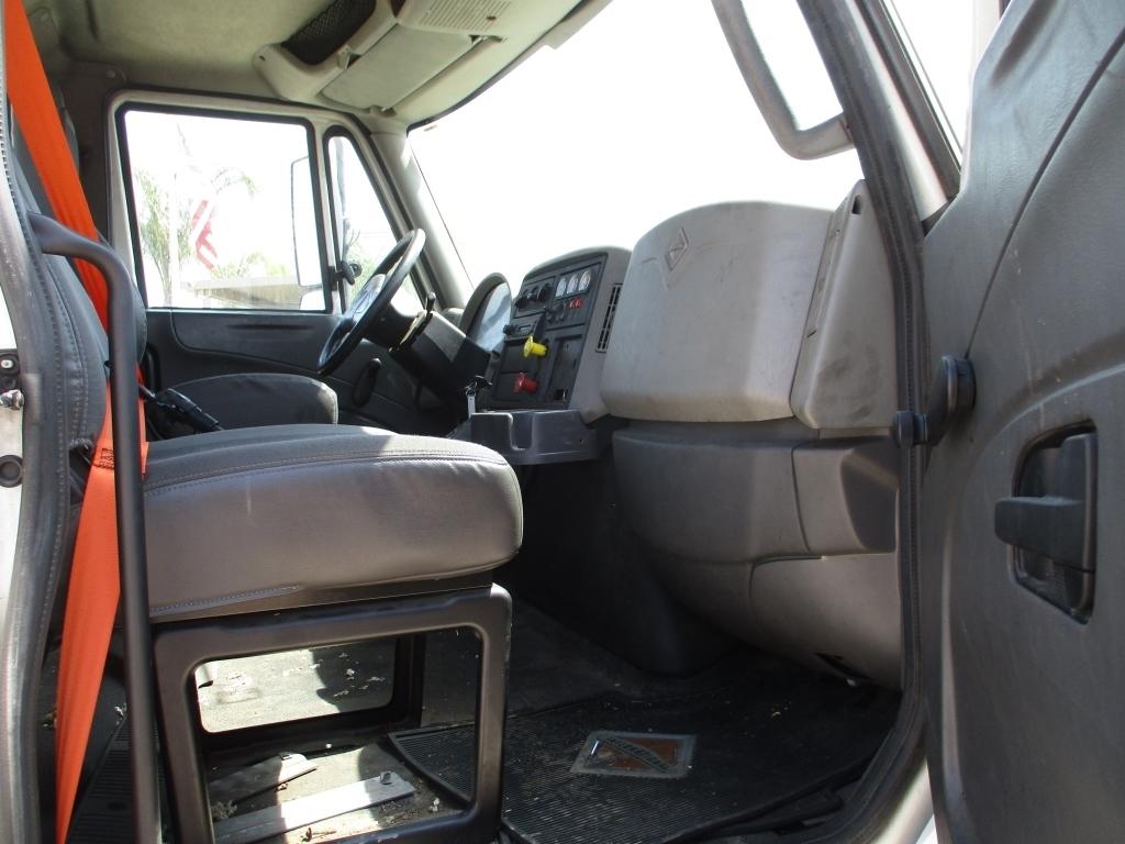 2011 International 4300 S/A Truck Tractor,