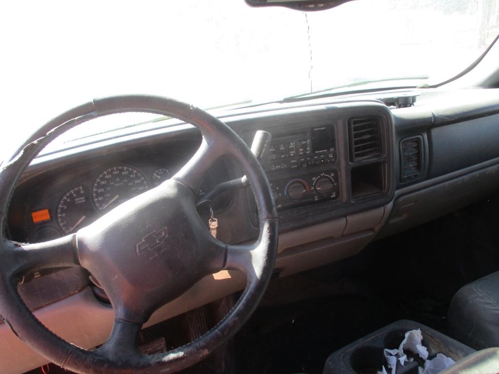 2002 Chevrolet Suburban SUV,