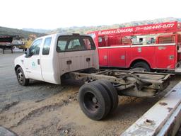 2006 Ford F350 XL Extended-Cab Cab & Chassis,