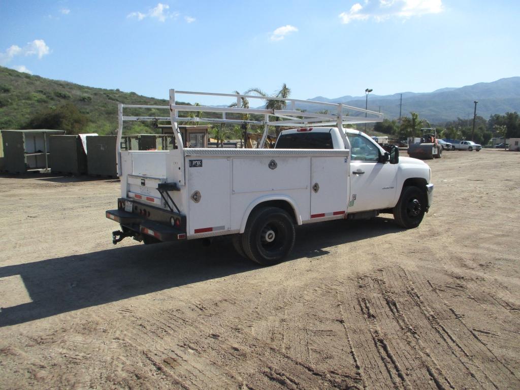 2011 Chevrolet 2500HD Utility Truck,