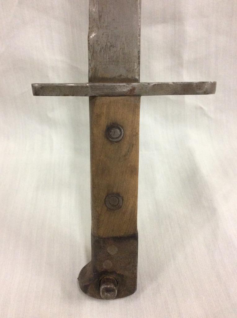 Antique / WWI/ WWII? Bayonet No markings Long Blade/ over all 20"