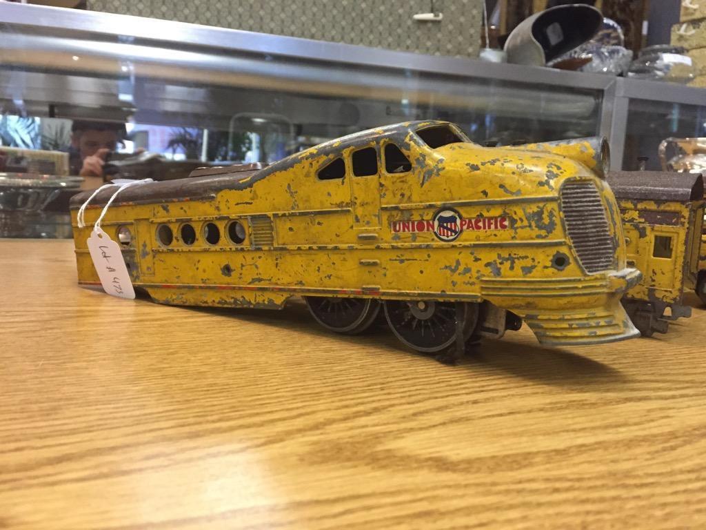 Set of four 1920's Union Pacific American Flyer Line's metal model train cars - wow as is