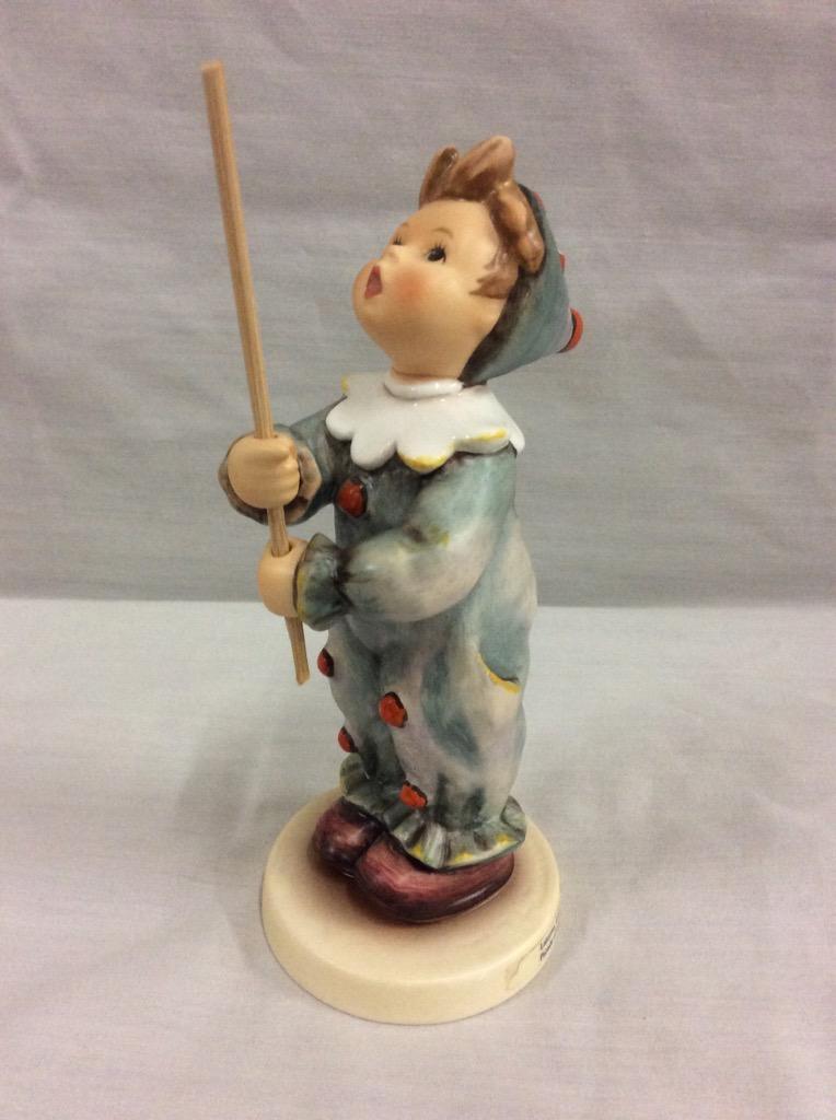 Collection of 7 TMK 7 figurines includes "parade of lights" see pics