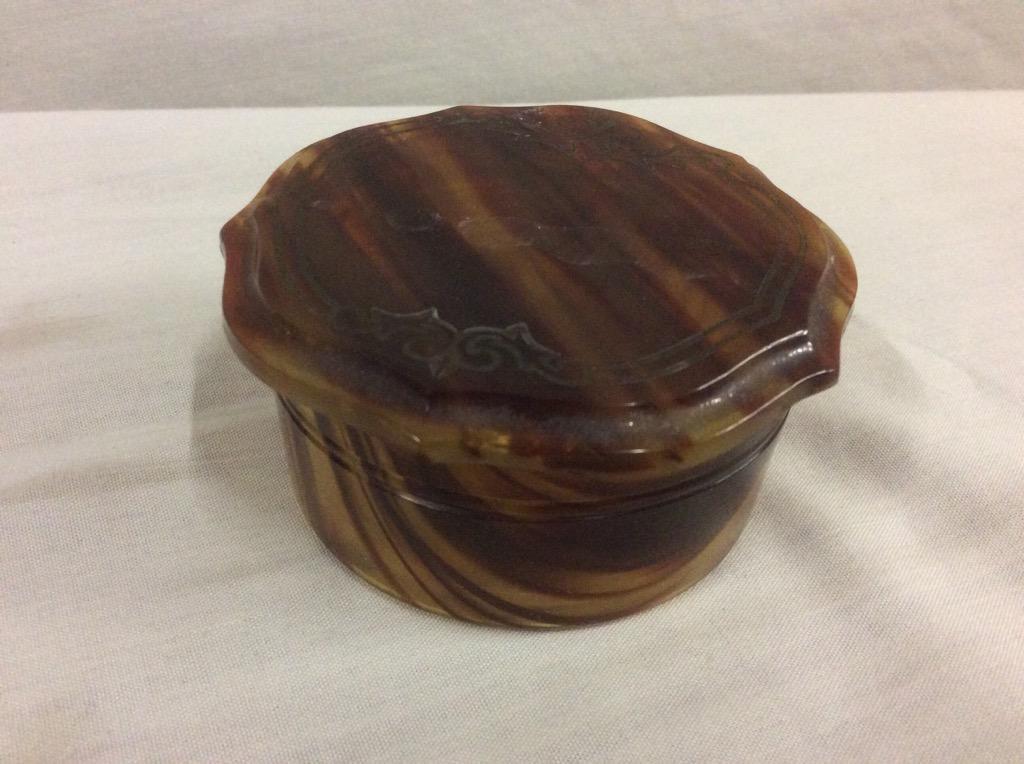 Selection of vintage dresser boxes incl. 3 faux tortoise shell and a musical box