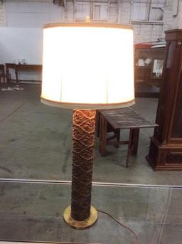Vintage 50's era "wall paper roll" textured unique table lamp