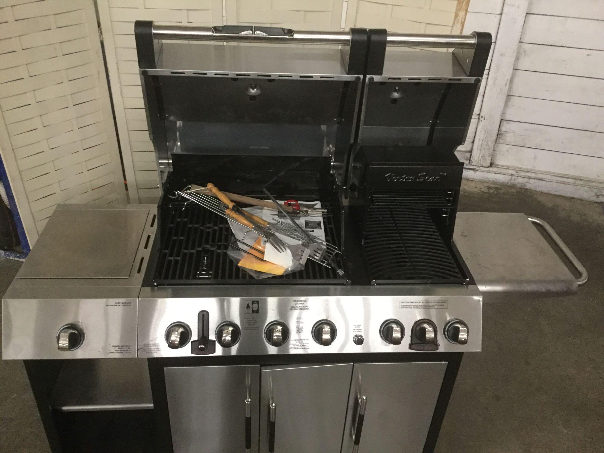 Brinkman Vertex Sear Gas Grill on wheels, with hidden side burner, gas tank and cover