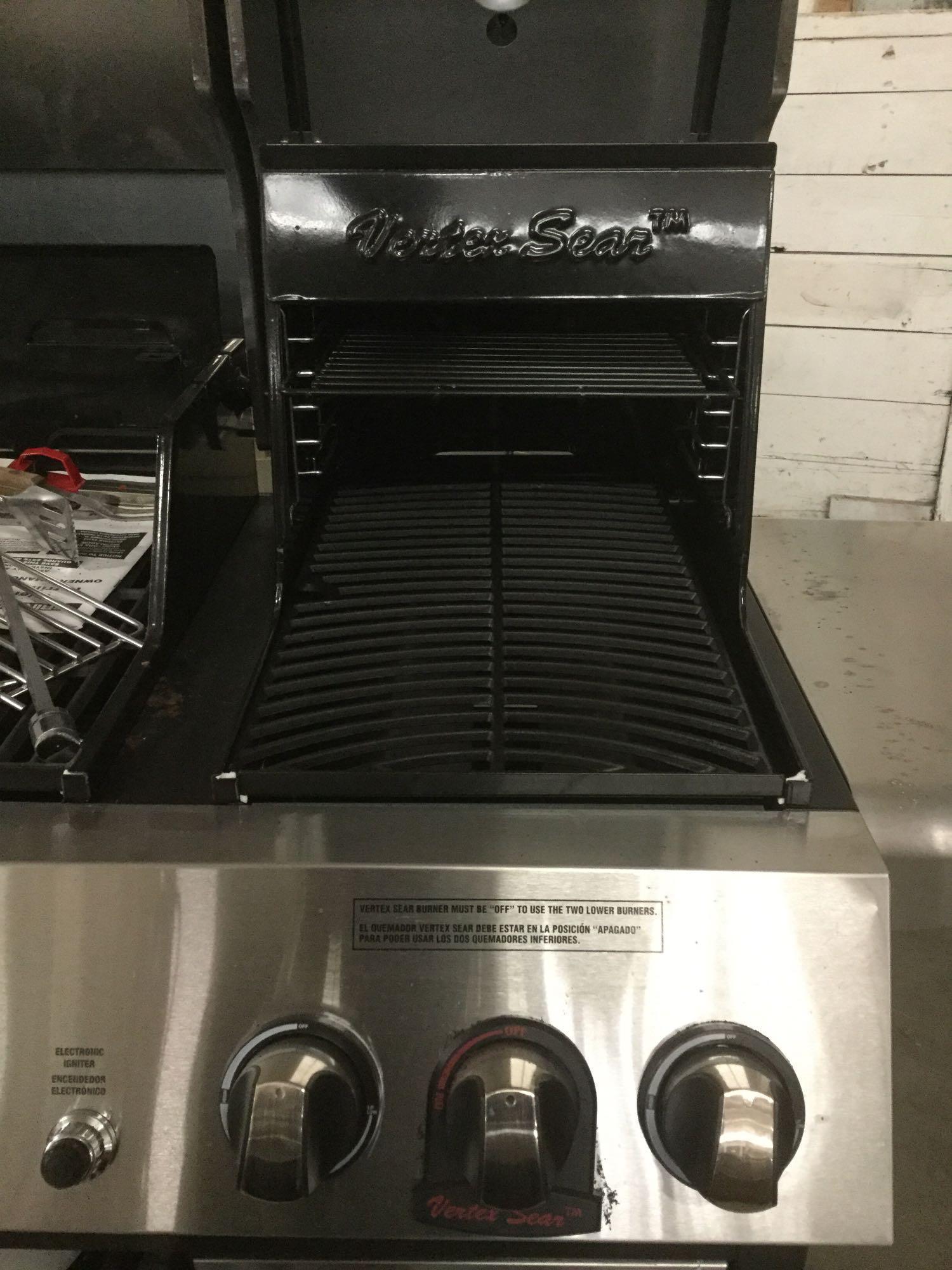 Brinkman Vertex Sear Gas Grill on wheels, with hidden side burner, gas tank and cover