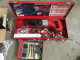 2 Power Tools - Heavy Duty Sawzall w/ Craftsman blade kit & Makita 4" disc grinder