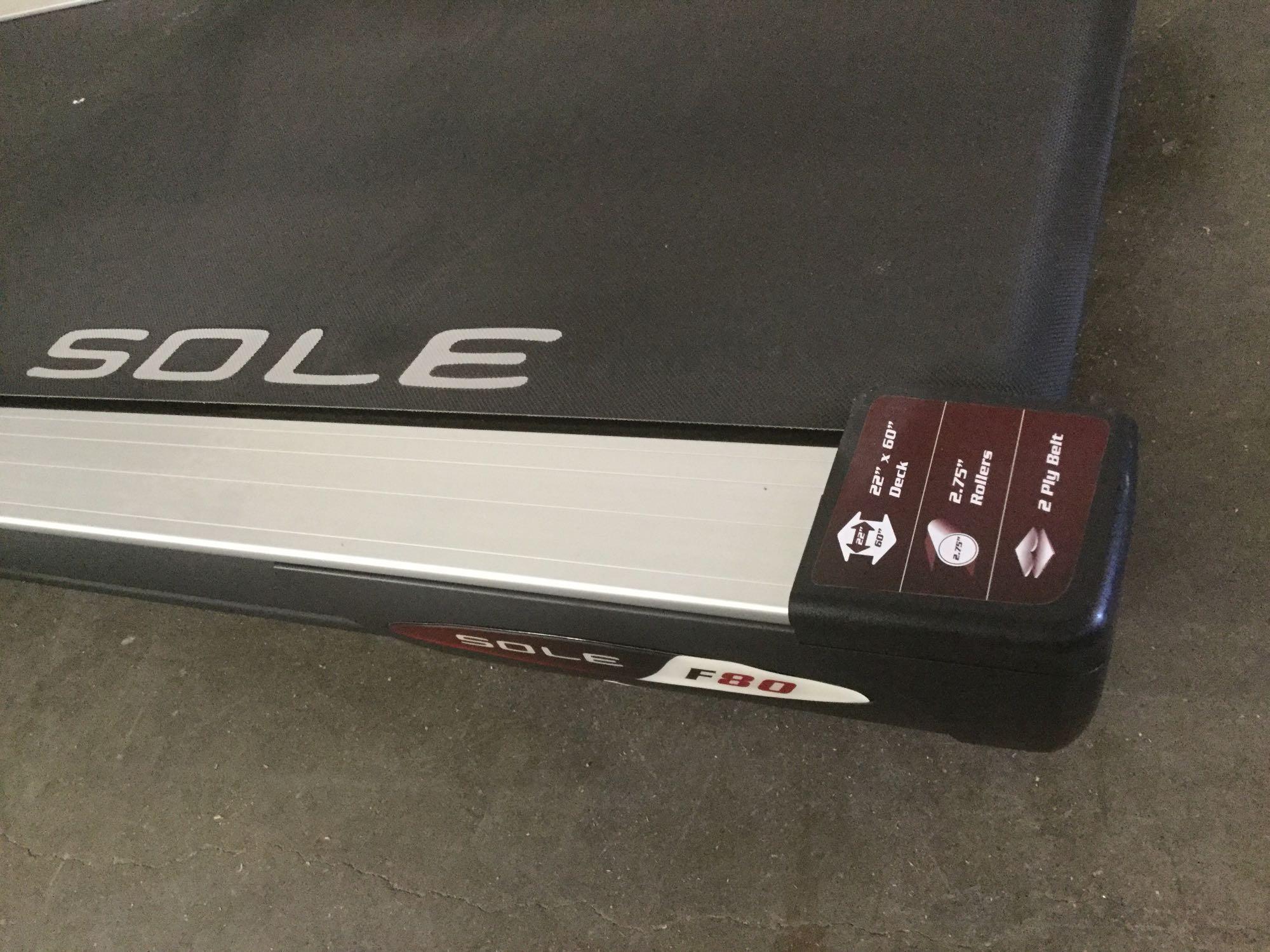 Sole F80 treadmill w/ incline built in sound system, built in cooling fans