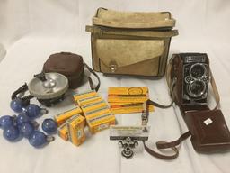 Rolleiflex - Franke & Heidecke vintage box camera w/ strap/case, Schneider-Kreuznach lens +