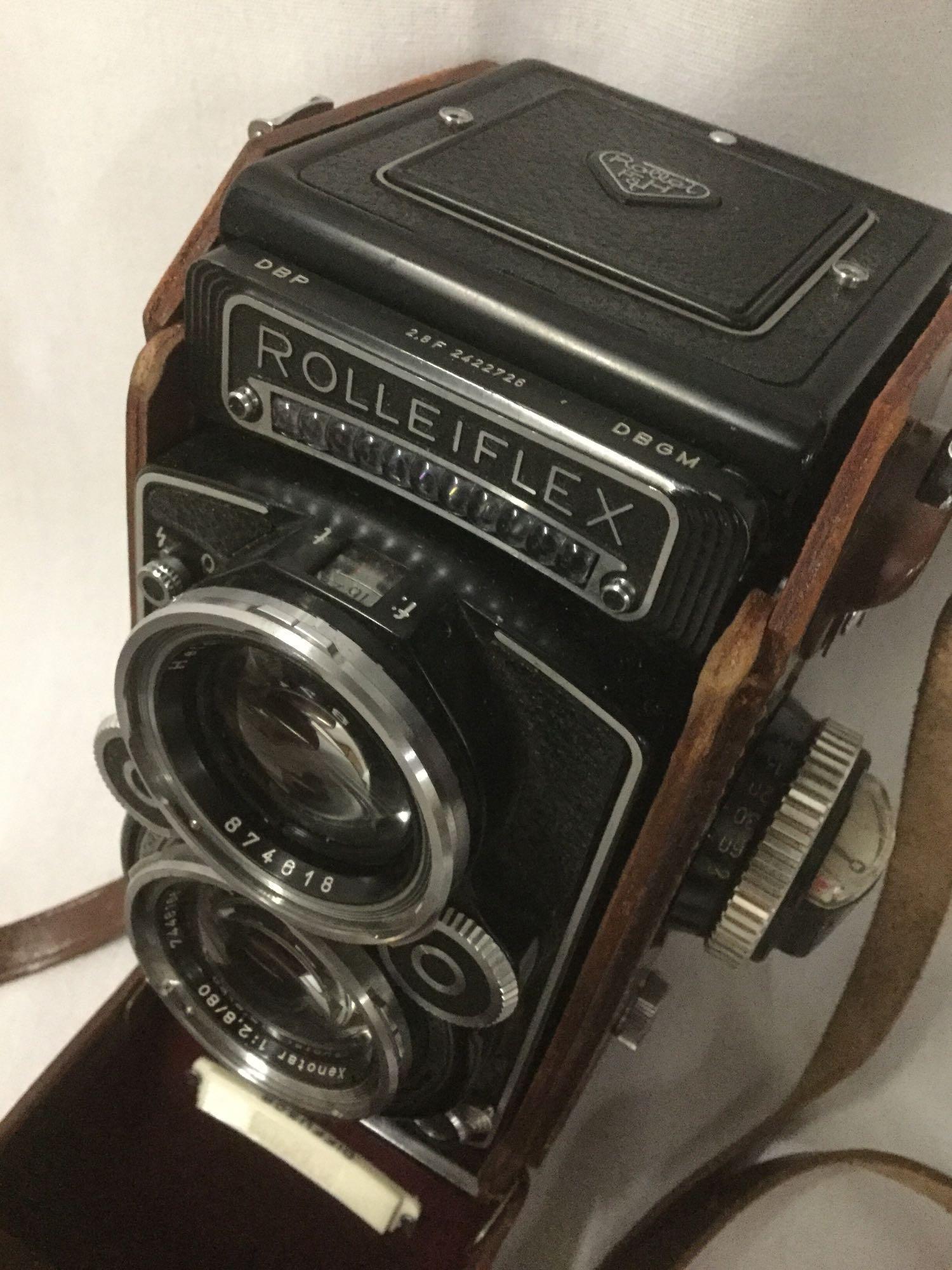 Rolleiflex - Franke & Heidecke vintage box camera w/ strap/case, Schneider-Kreuznach lens +