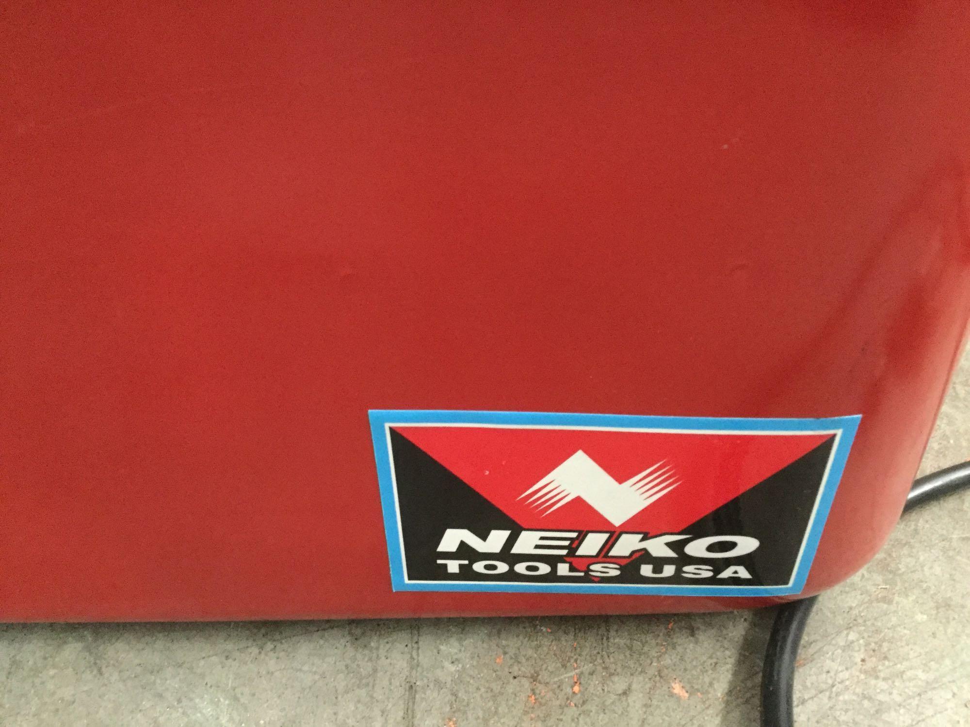 Neiko Tools USA 3.5 gallon parts washer - appears unused