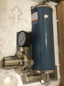 Central Pneumatic Air Filter Regulator Unit, in box with air hose self-winding holder