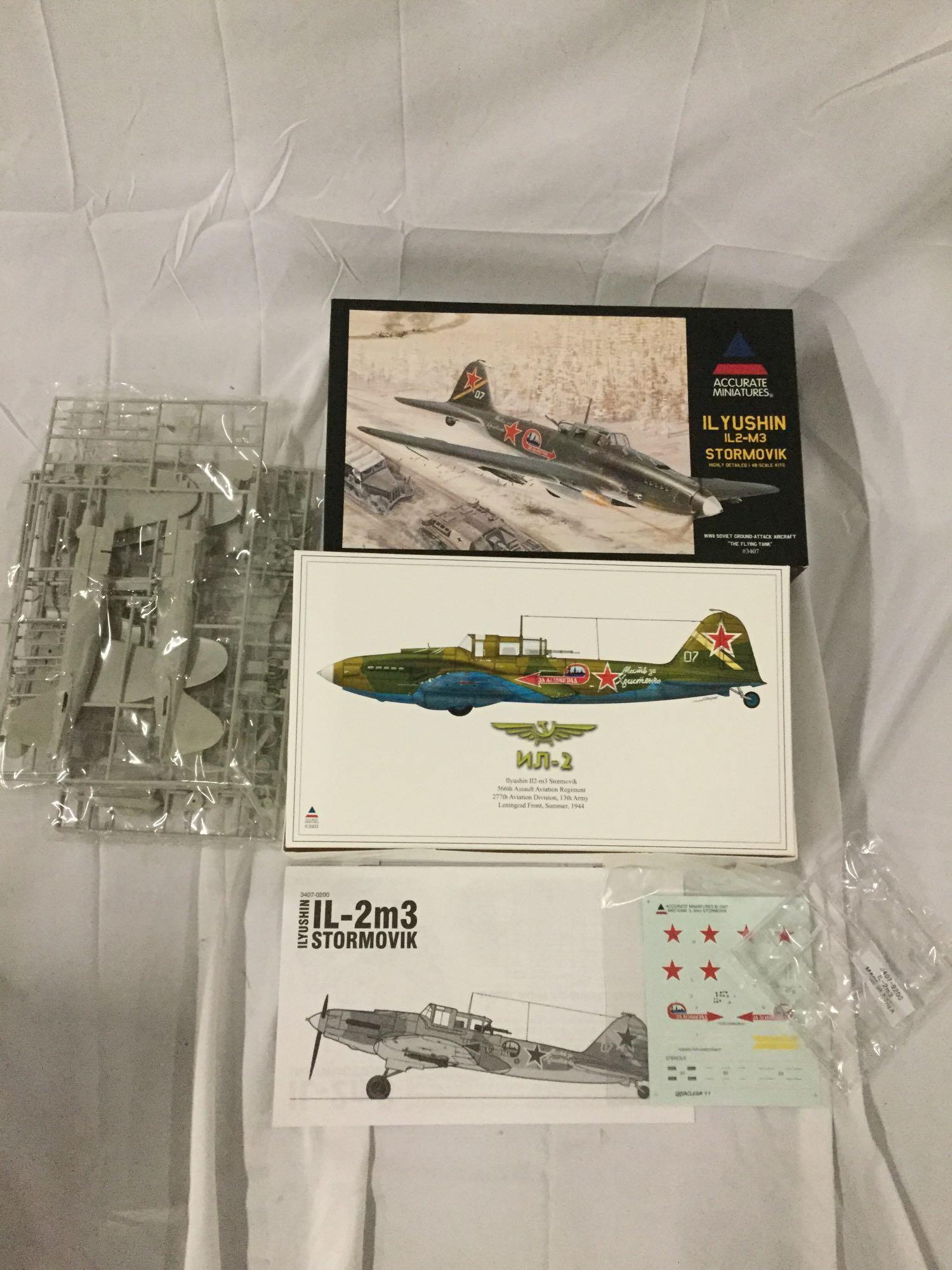 4x Accurate Miniatures military plastic model kits 1/48 sacle - Ilyushin IL-2 Stormovik, SBD-5 +