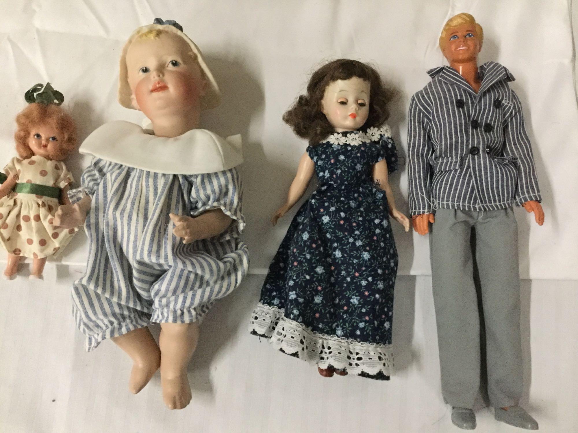 Vintage doll house with 6 vintage dolls includes Mattel Ken doll