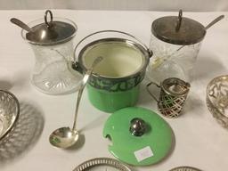 Lot of vintage sterling silver decor & service wear - approx 400 grams w/out glass