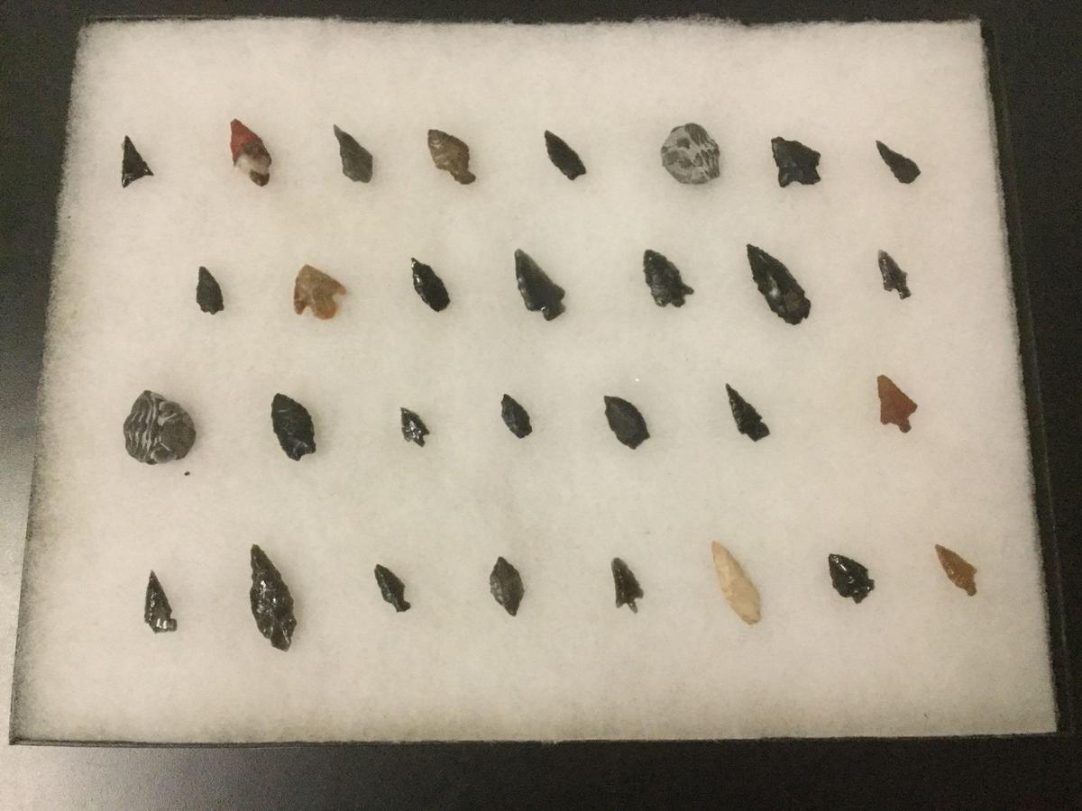 20x Primitive Arrowheads/tools artifacts - 1-2" see pics