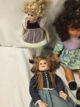 10x vinyl, composite and porcelain dolls. King state and more. Largest doll measures approximately