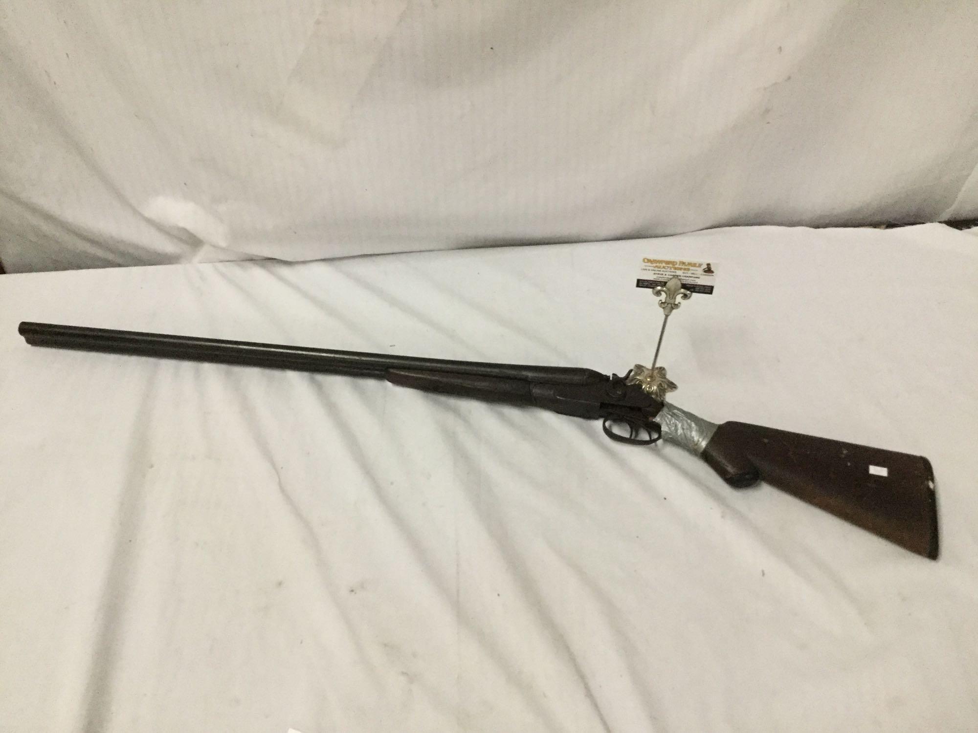 Antique American Gun Co double barrel .20 gauge shotgun - broken stock - un-firing wall hanger as is