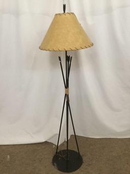 Vintage Western lamp designed to look like a quiver of arrows w/ leather shade, etc -
