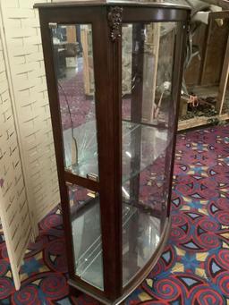 Pulaski Furniture slider curio side-loading cabinet with glass shelves, mirror back is broken.