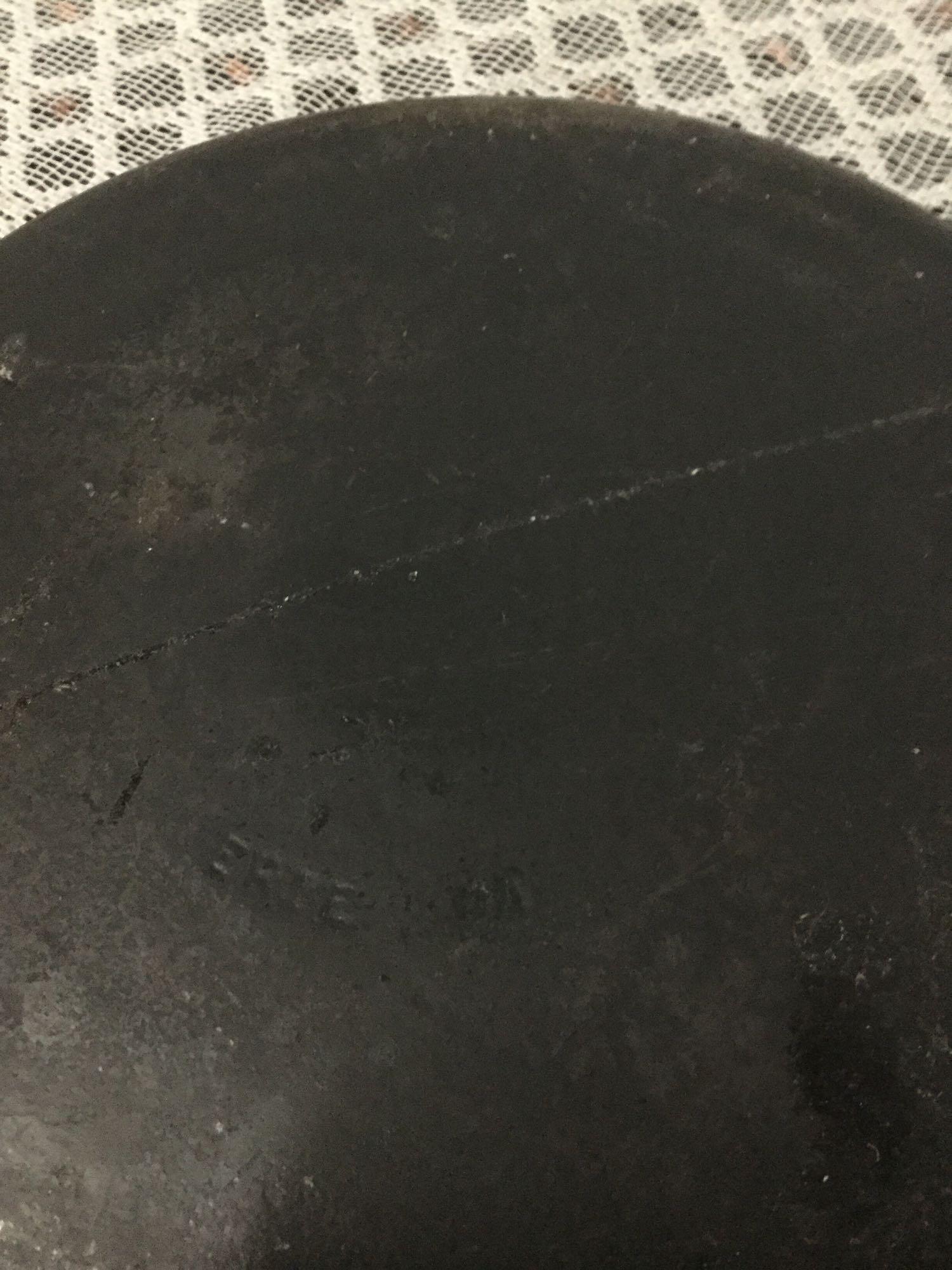 Pair of vintage Griswold small logo cast iron pans. Size 9 710 F, and size 8.