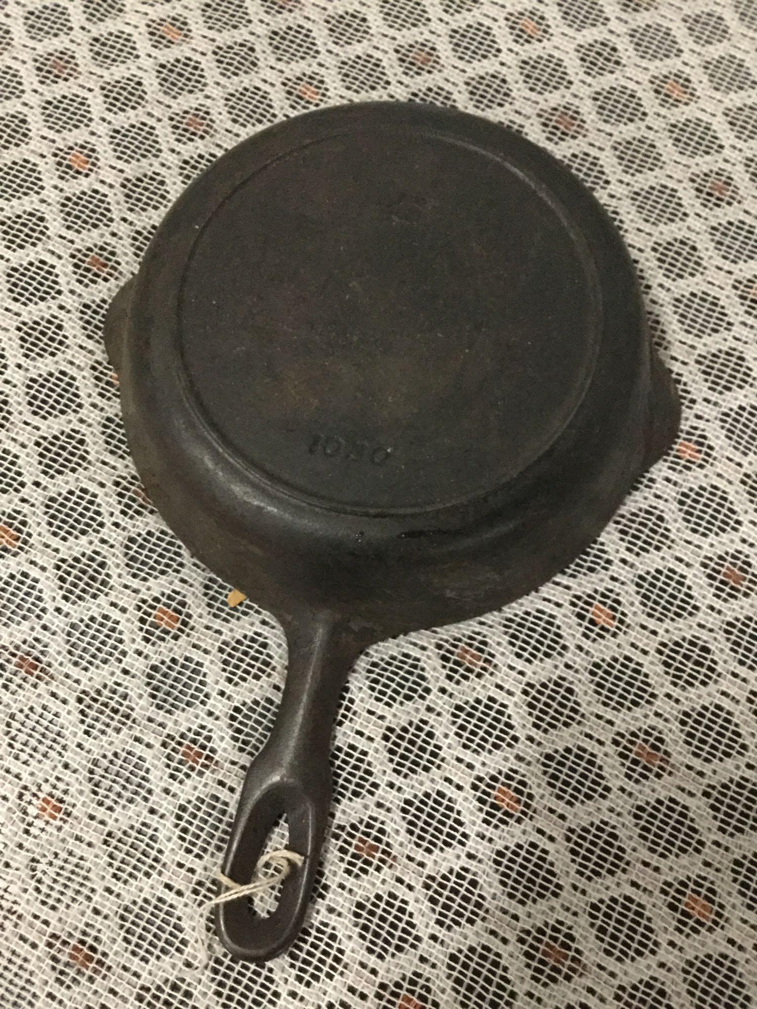 Collection of 3 Griswold small logo, and one Griswold Iron Mountain cast iron pans.