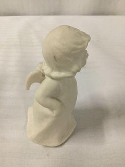 1971 unpainted Goebel...- M.I. Hummel HE 51 B angel figurine (MK 5). approx 4.5x2x2 inches