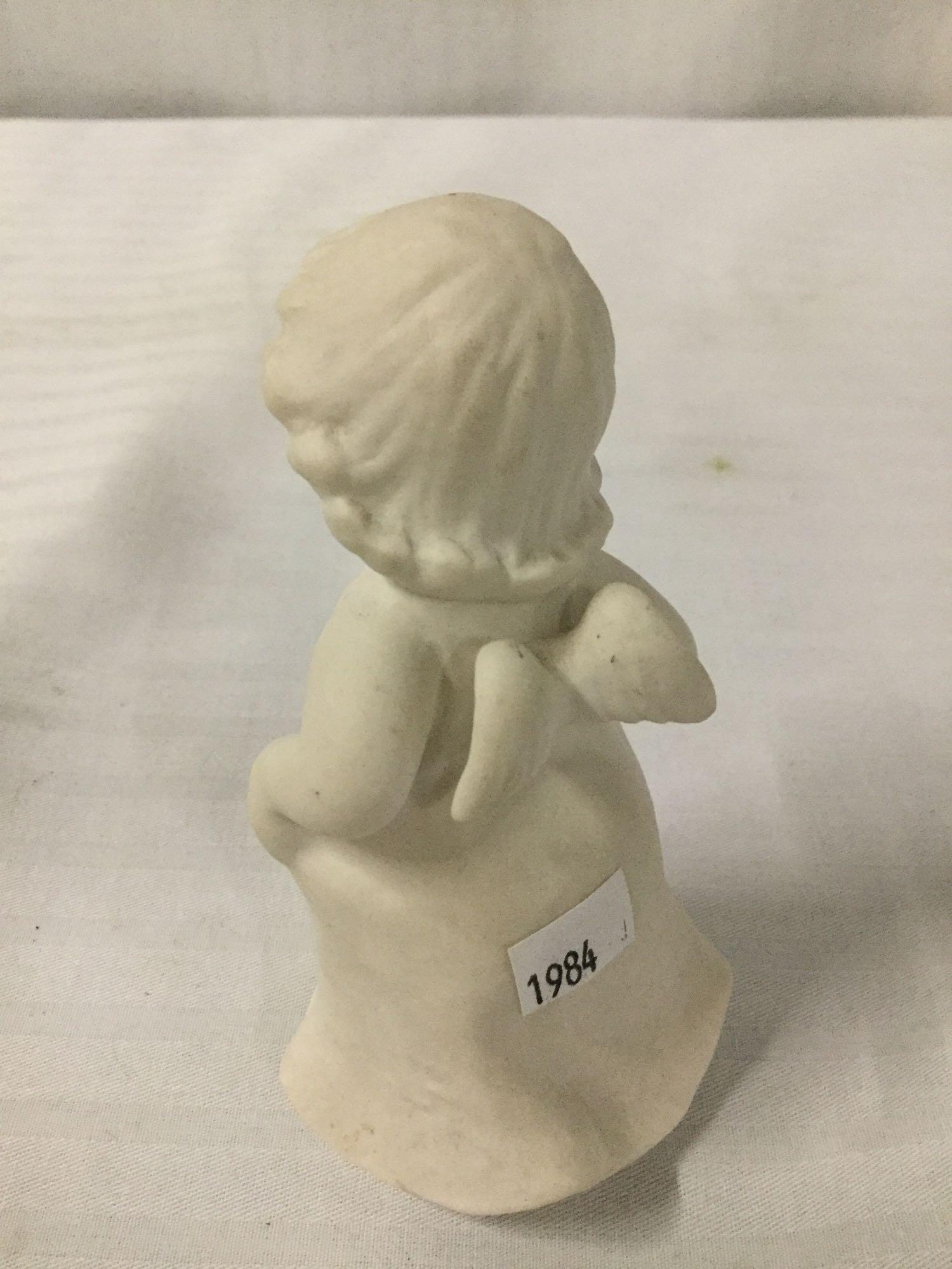 1971 unpainted Goebel...- M.I. Hummel HE 51 B angel figurine (MK 5). approx 4.5x2x2 inches