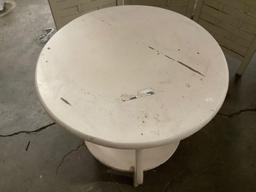 Vintage wood small round table painted white approx 24 x 24 inches
