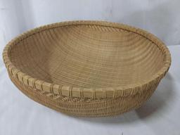 Lot of 6 baskets, Largest approx 12 x 14 inches