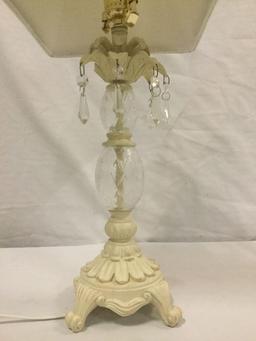 Modern antique style table lamp with white chic look and glass embellishments