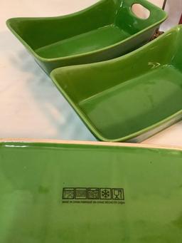 9 piece lot of kitchen containers & serving dishes