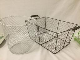 4 pc. lot of metal wire home decor with vintage butterfly folding TV tray,