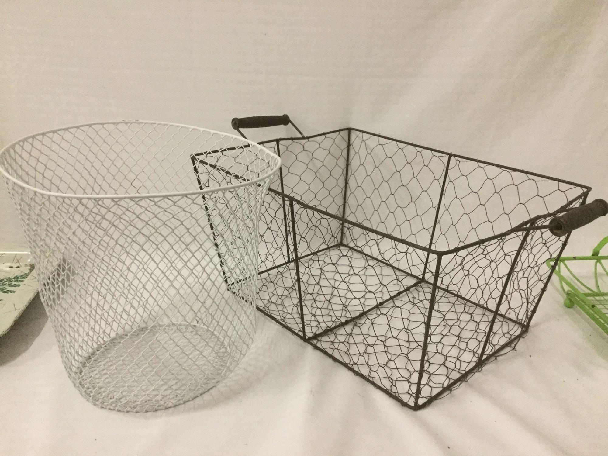 4 pc. lot of metal wire home decor with vintage butterfly folding TV tray,