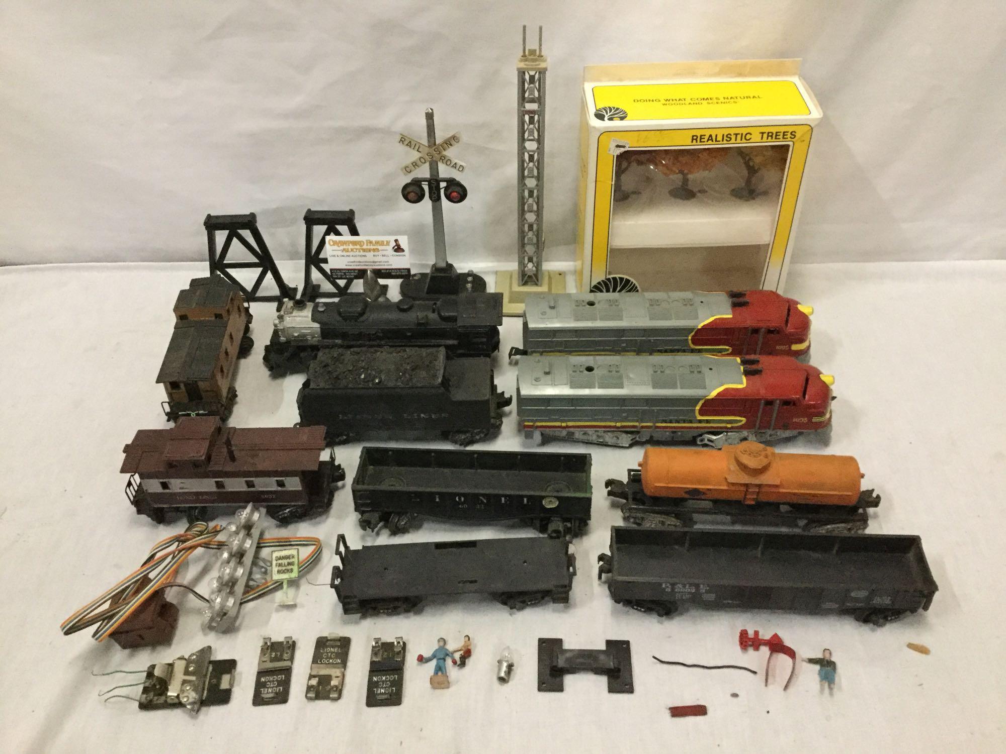 Vintage Lionel 2026 027 o27 Locomotive train car and collection of model trains / diorama set pieces